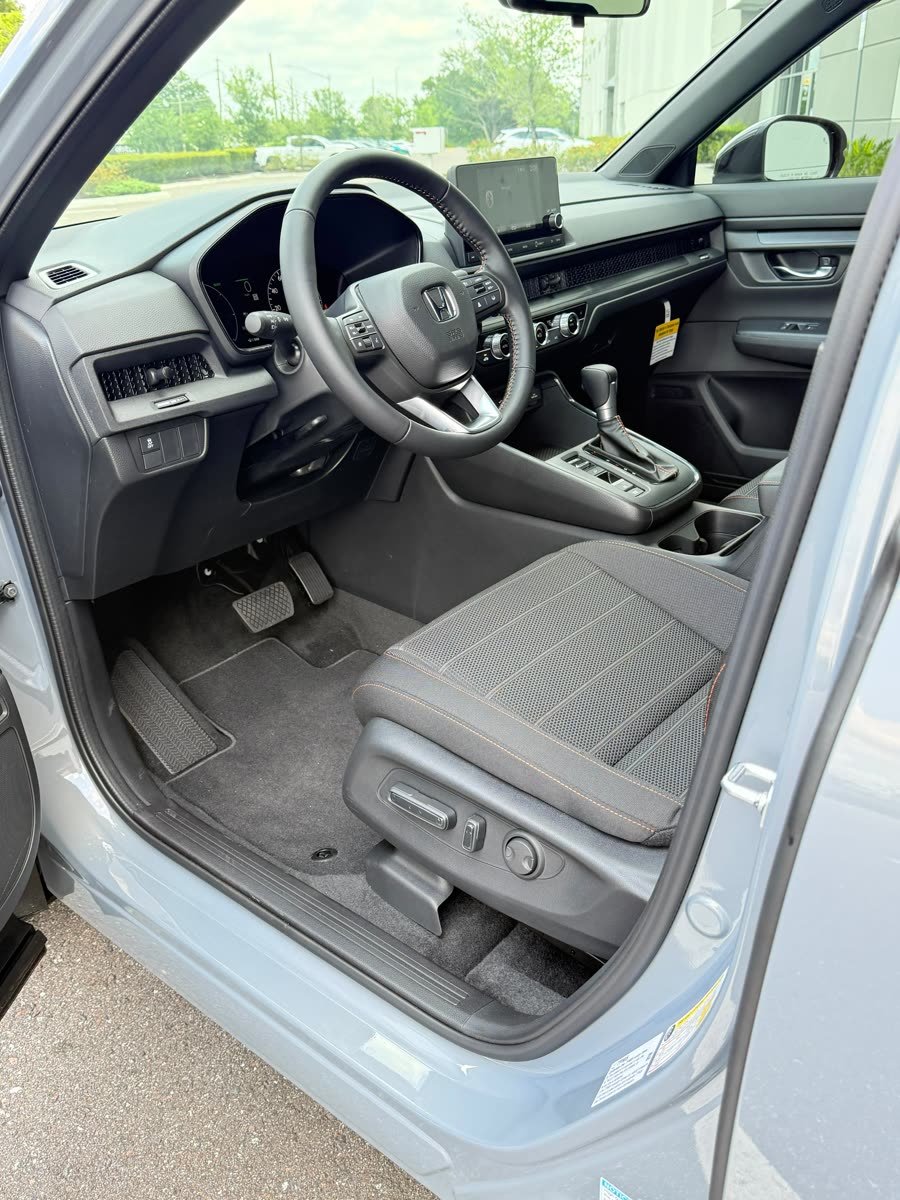 Honda CR-V Sport Hybrid — photo 4 of 9