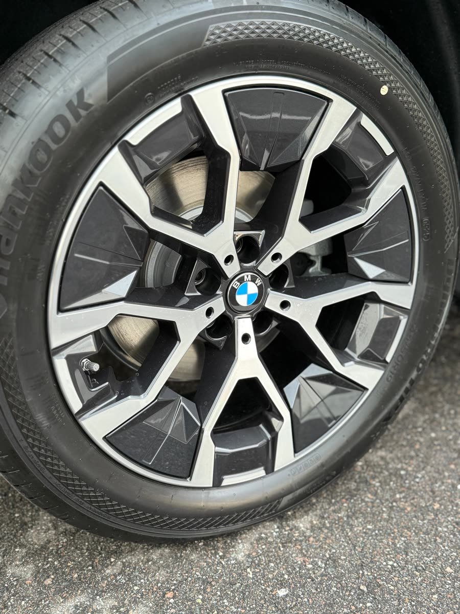 BMW X3 xDrive — photo 2 of 14