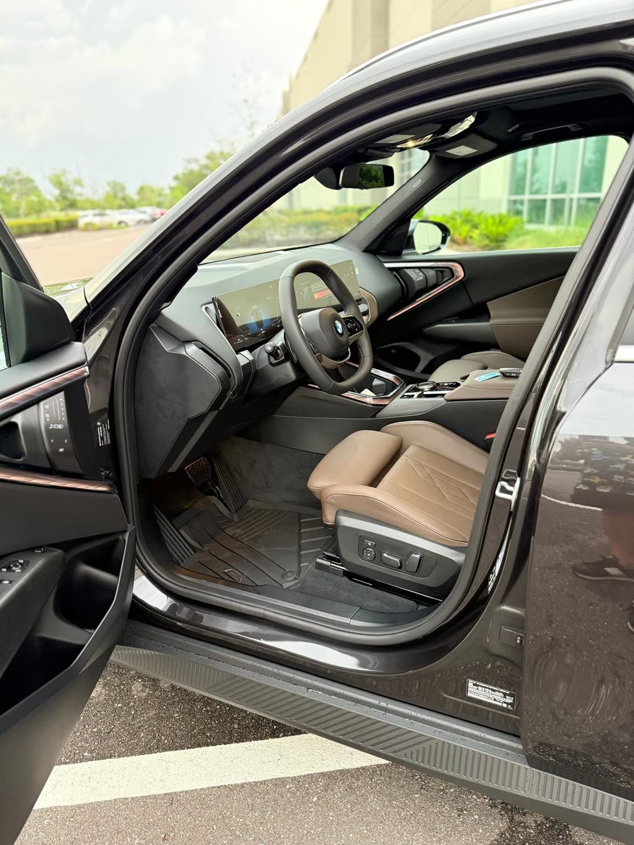 BMW X3 xDrive — photo 4 of 14
