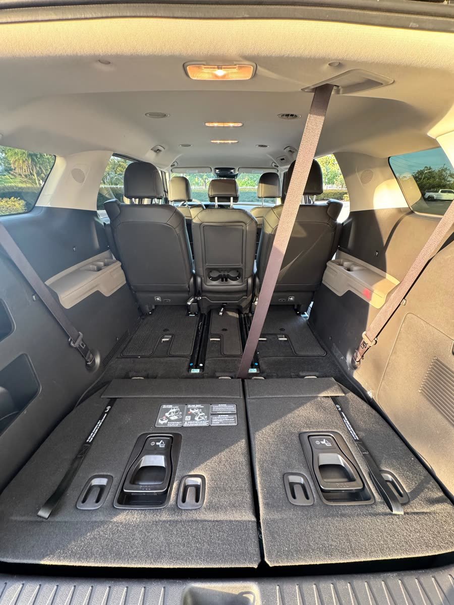 Kia Carnival New Look — photo 3 of 10