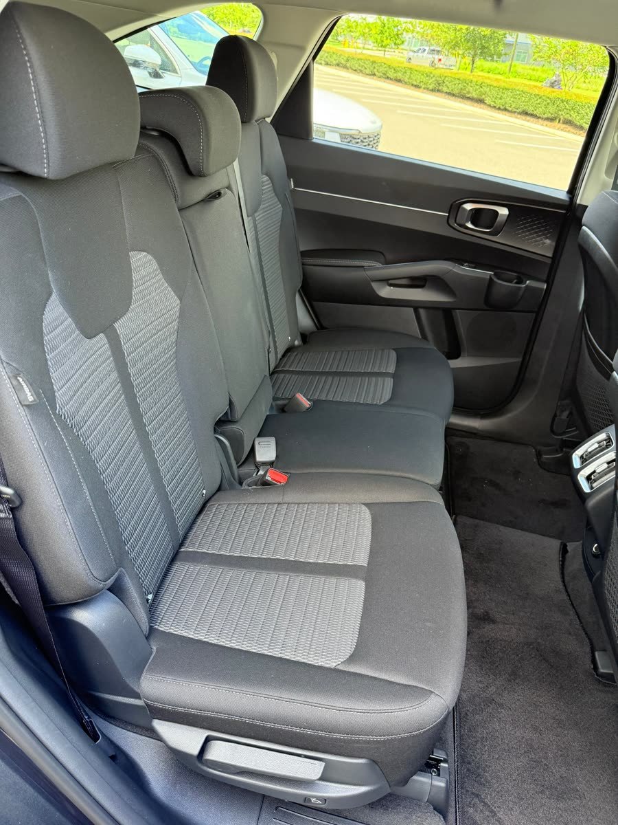 Kia Sorento LX Gray — photo 6 of 11