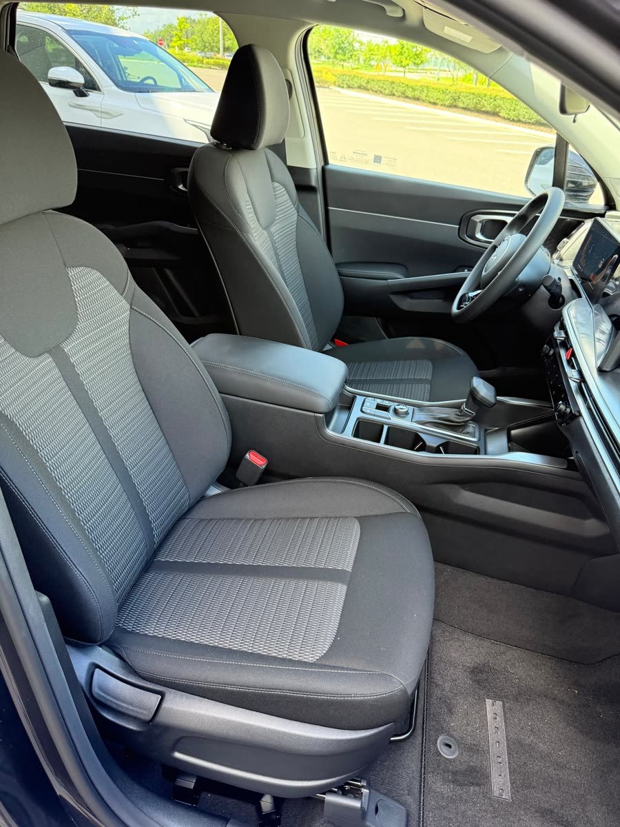 Kia Sorento LX Gray — photo 7 of 11