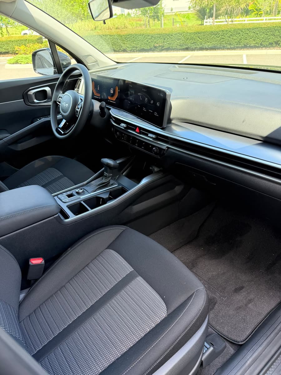 Kia Sorento LX Gray — photo 8 of 11