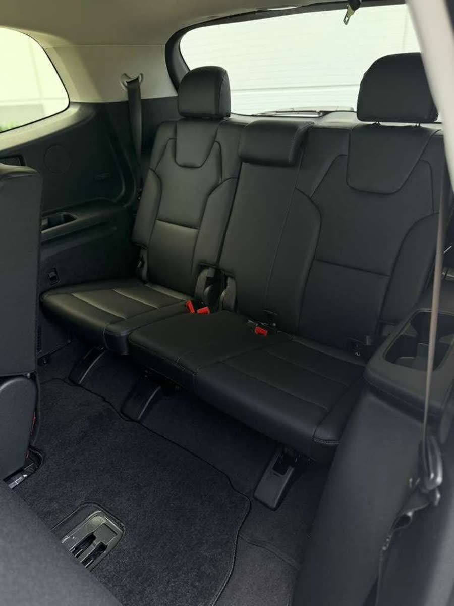 Kia Telluride LX — photo 5 of 10