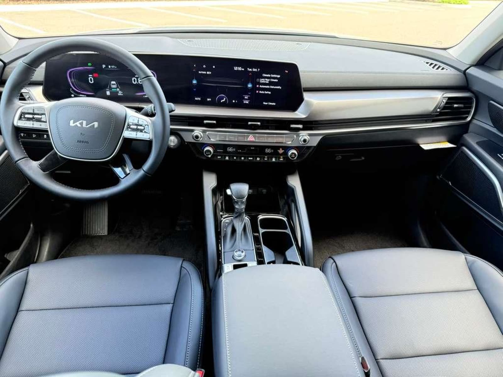 Kia Telluride LX — photo 8 of 10
