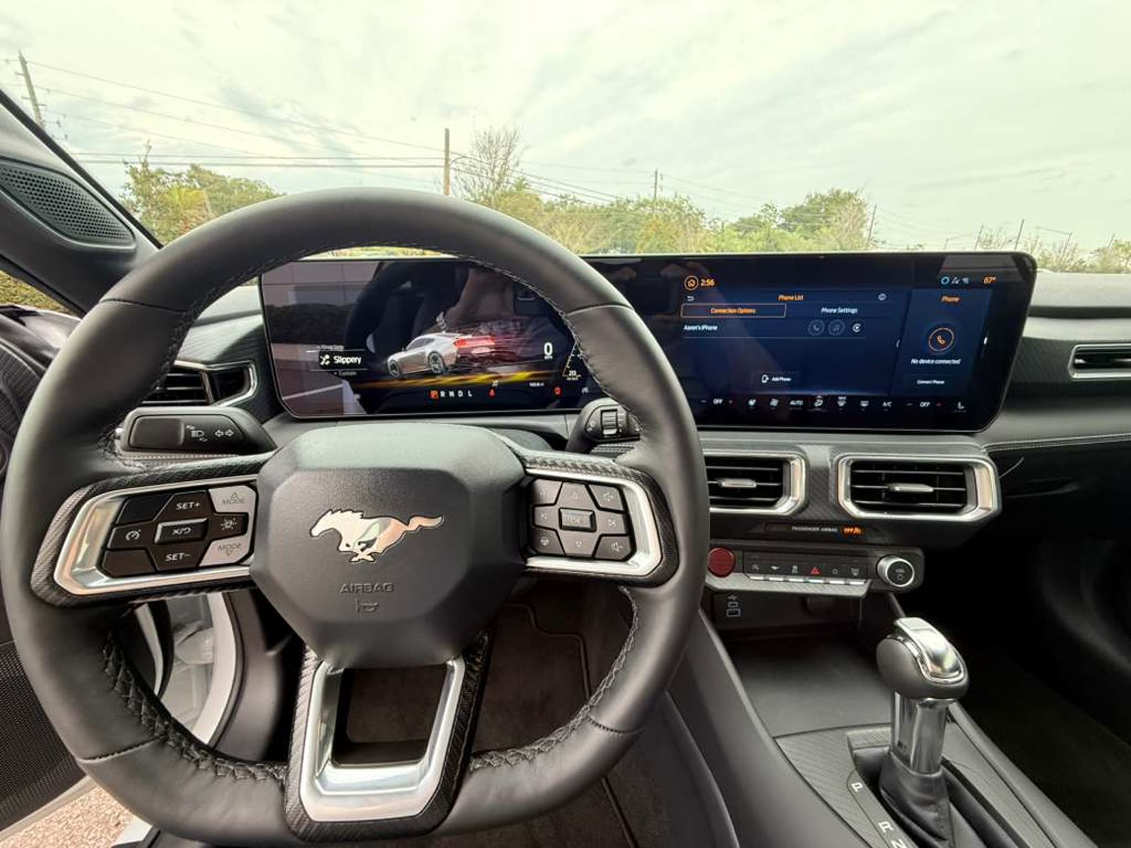 Ford Mustang Convertible Premium — photo 7 of 12