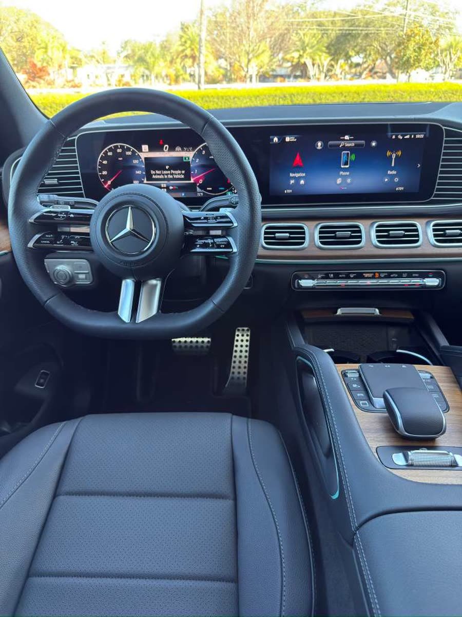 Mercedes-Benz GLS 450 — photo 7 of 16