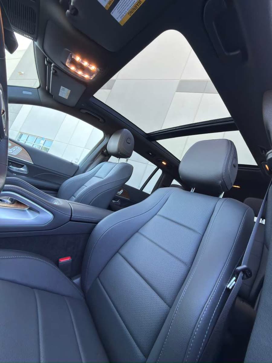 Mercedes-Benz GLS 450 — photo 2 of 16