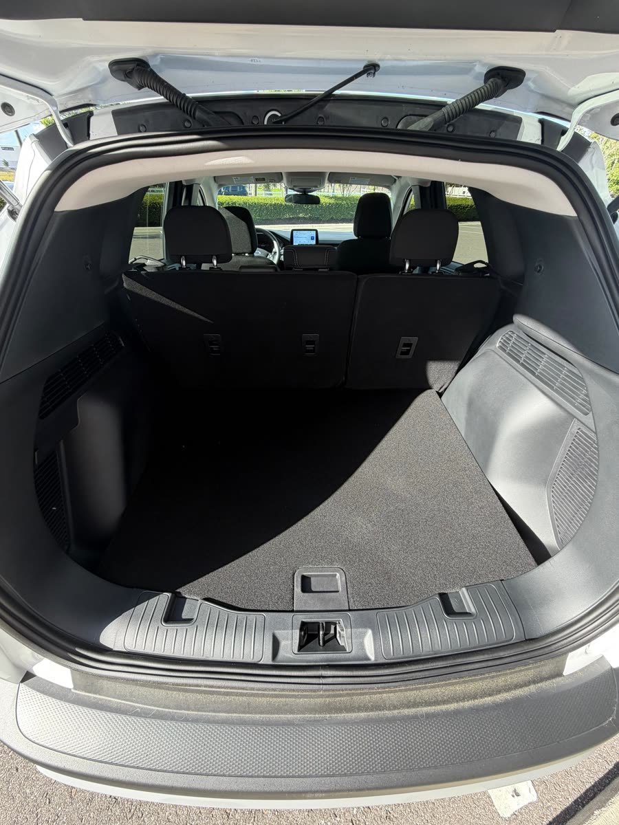 Ford Escape — photo 3 of 7