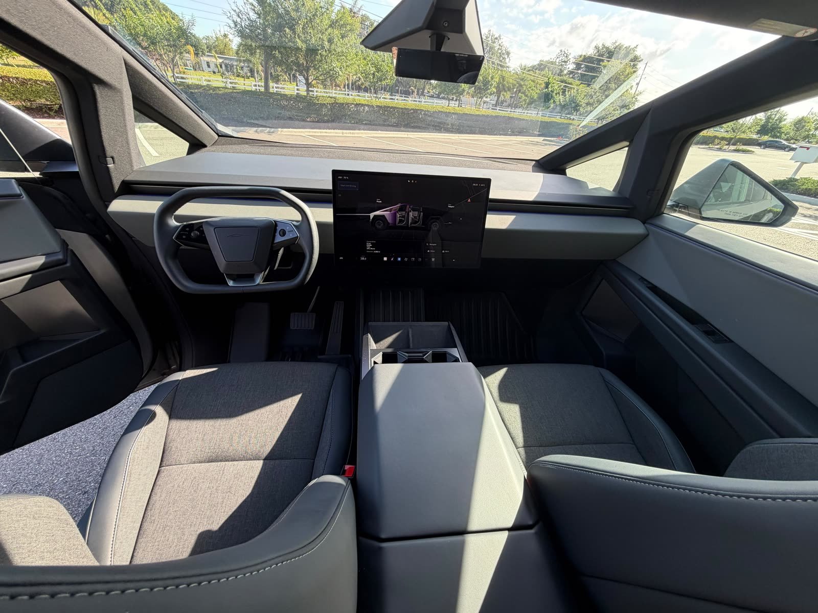 Tesla Cybertruck — photo 6 of 9