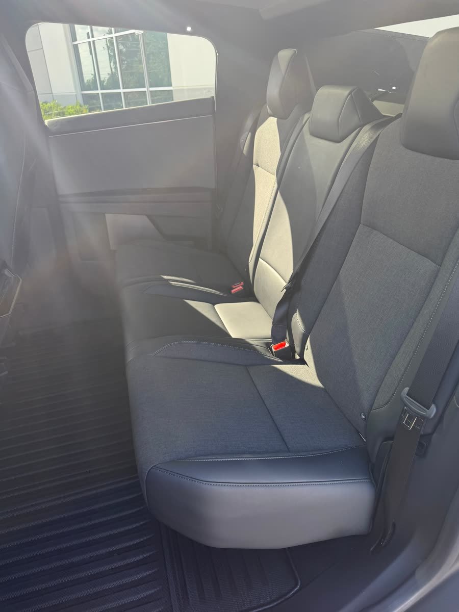 Tesla Cybertruck — photo 3 of 9