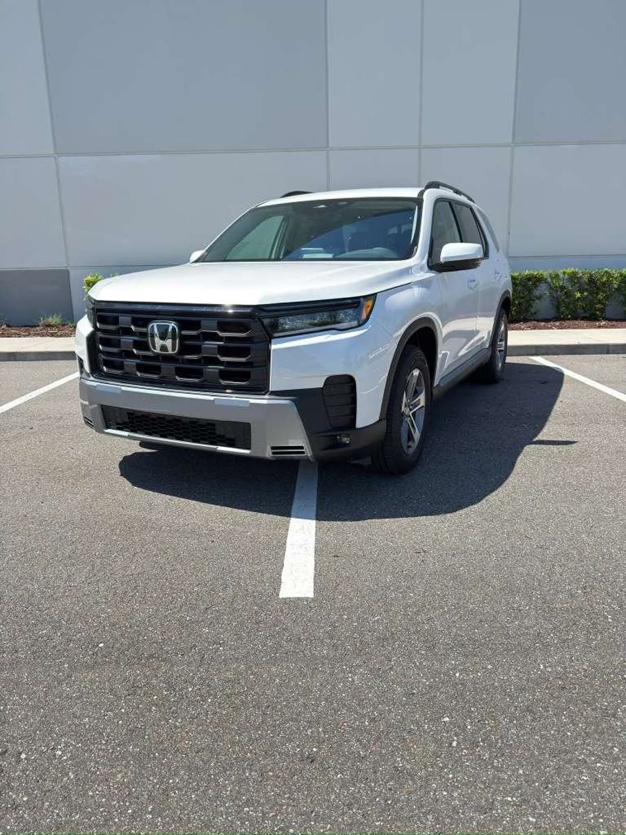 Honda Pilot EX-L — photo 1 of 13