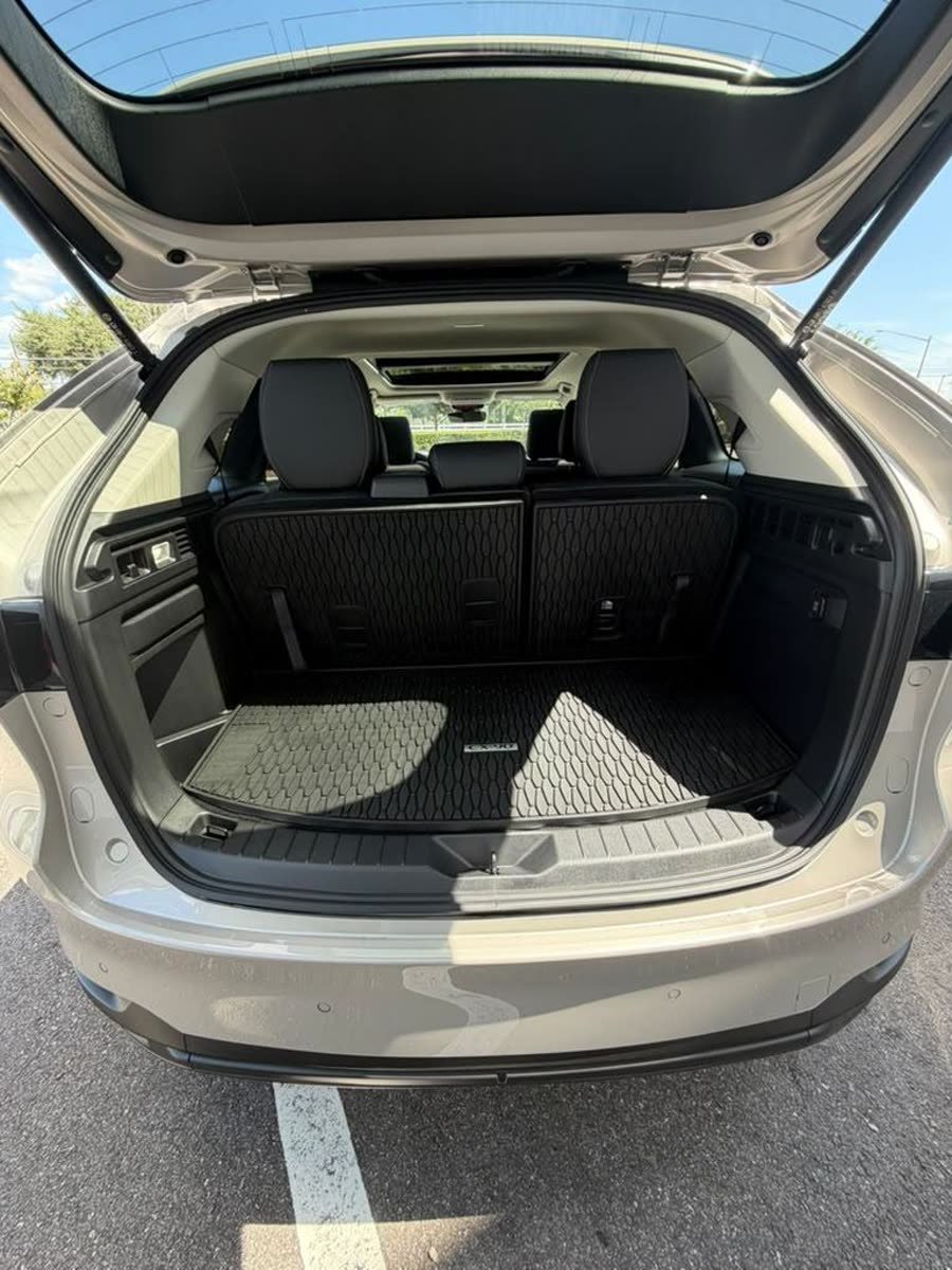 Mazda CX-90 Hybrid — photo 3 of 14