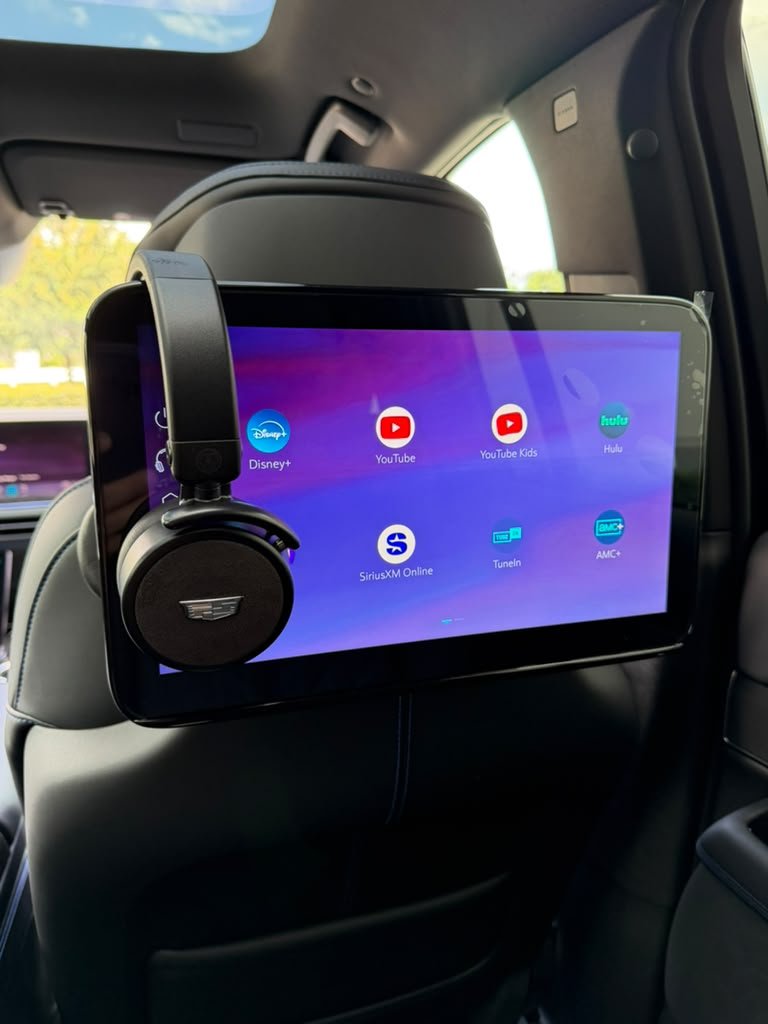 Cadillac Escalade IQ 2026/2027 — photo 6 of 11