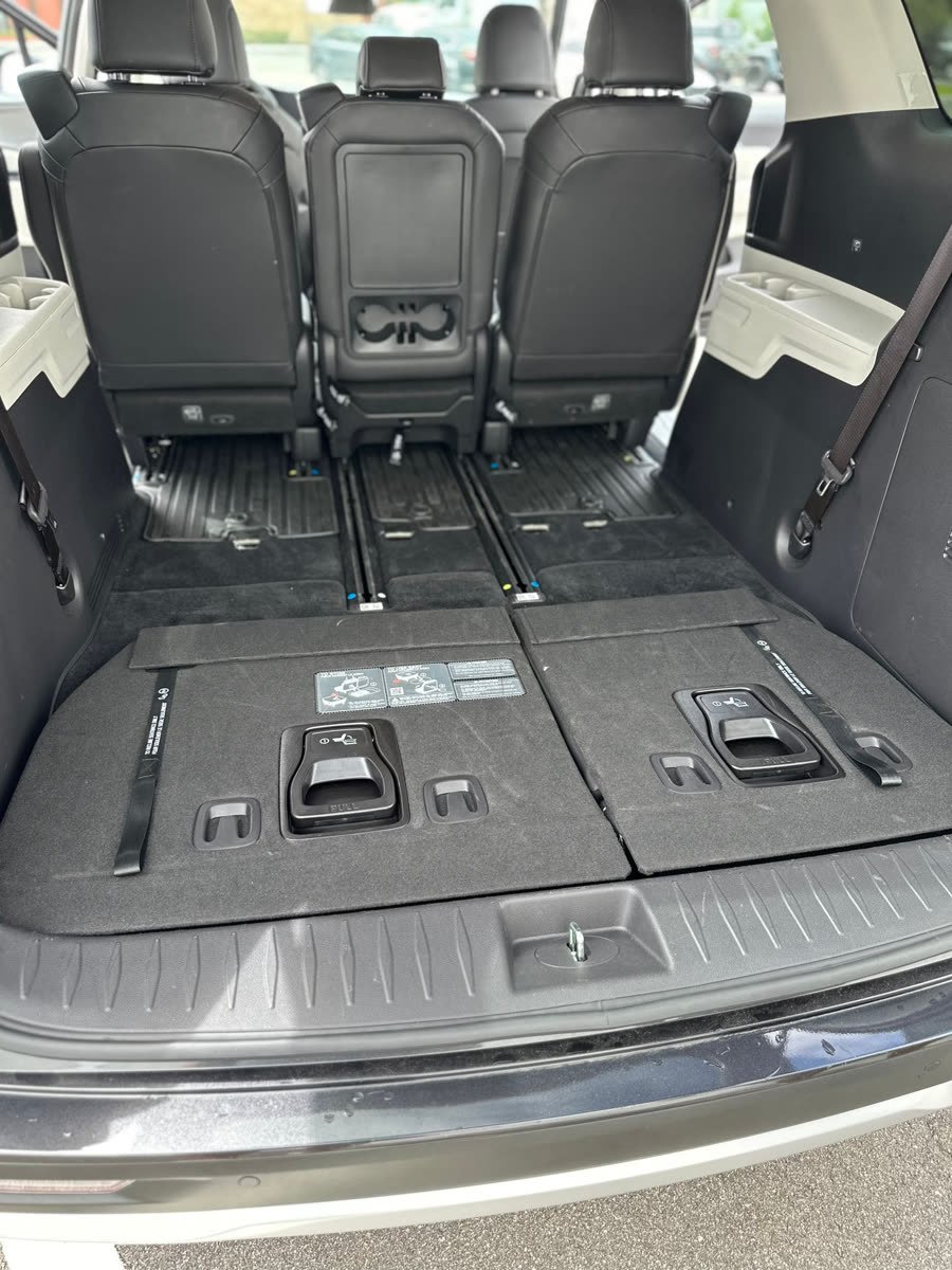 Kia Carnival Gray — photo 3 of 15