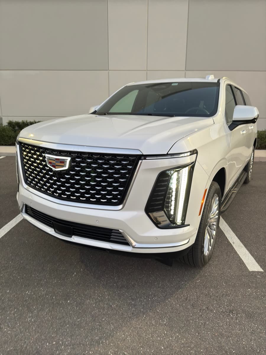 Cadillac Escalade ESV 2025 White — photo 2 of 14