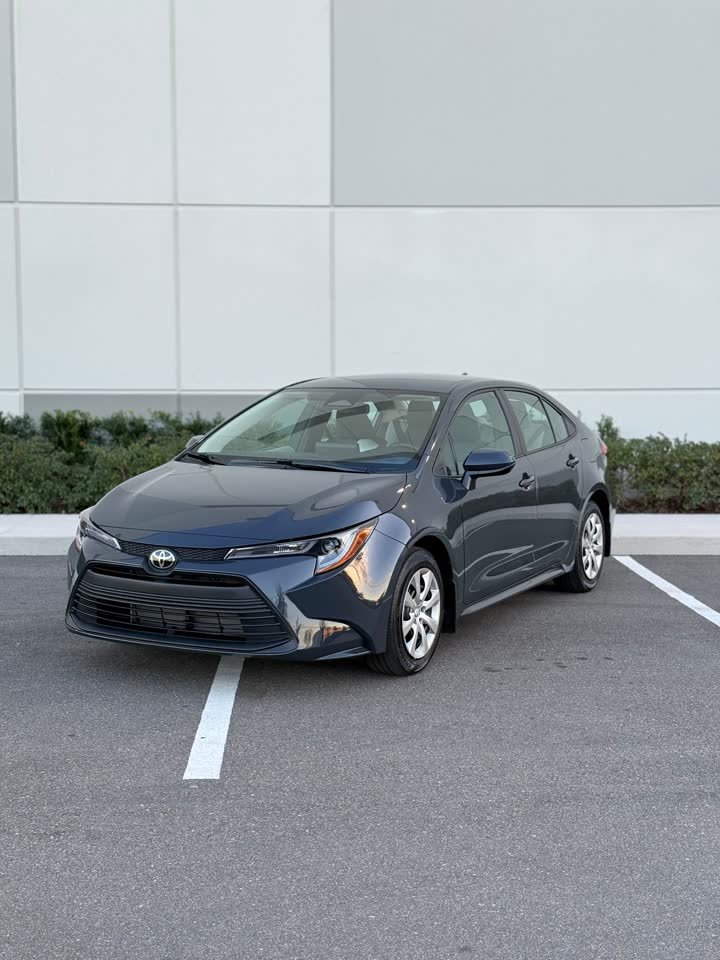 Toyota Corolla LE