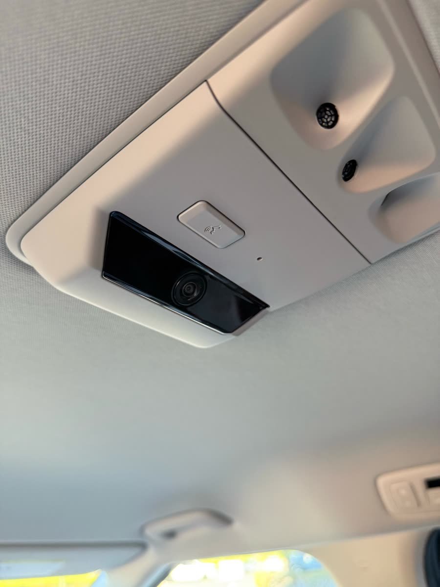 Kia Carnival Blue-Gray — photo 3 of 8